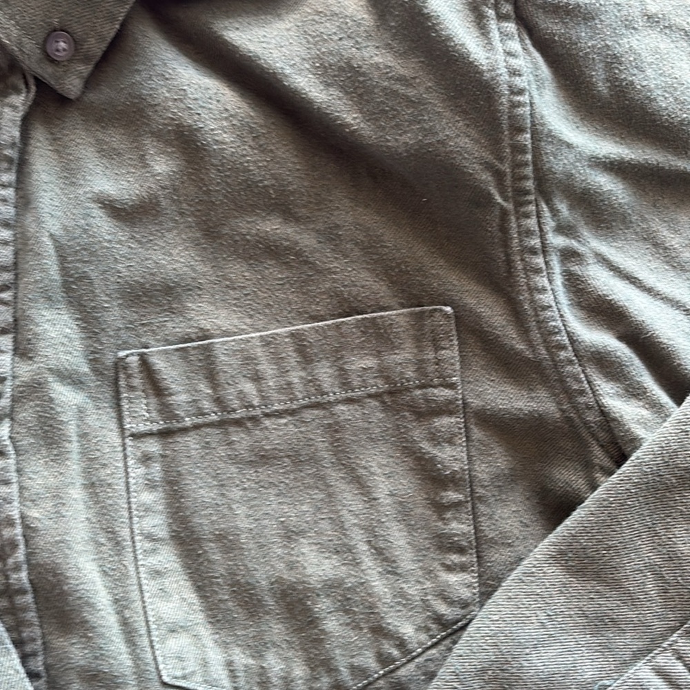 Olive Green Button-Up Shirt - Picture 3 of 3